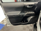 Used 2019 Toyota Tacoma TRD Sport image 5
