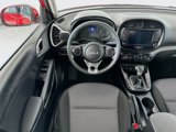 Used 2022 Kia Soul LX image 3