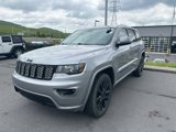 Used 2019 Jeep Grand Cherokee Altitude image 2