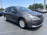 Used 2023 Chrysler Voyager LX image 4