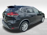 Used 2018 Nissan Rogue SV image 4