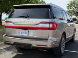 Used 2019 Lincoln Navigator Reserve image 5