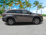 Used 2014 Toyota Highlander XLE image 2