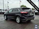 Used 2021 Ford Edge Titanium image 2