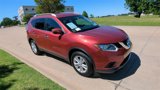 Used 2015 Nissan Rogue SV image 2
