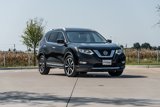 Used 2019 Nissan Rogue SL w/ Premium Package image 2