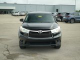 Used 2014 Toyota Highlander LE image 2