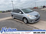 Used 2015 Toyota Sienna LE image 3