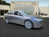 Used 2017 Toyota Camry LE image 2