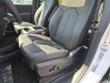 New 2026 Chrysler Pacifica Select image 4