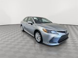 Used 2022 Toyota Camry LE image 2