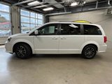 Used 2018 Dodge Grand Caravan GT image 2