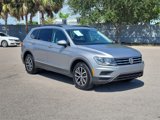 Certified 2020 Volkswagen Tiguan SE w/ Panoramic Sunroof Package image 2