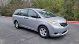 Used 2011 Toyota Sienna image 4
