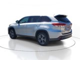 Used 2019 Toyota Highlander LE image 3