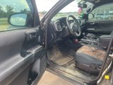 Used 2017 Toyota Tacoma SR image 5