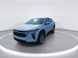 Used 2025 Chevrolet Trax LS w/ LS Convenience Package image 4