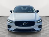 Certified 2025 Volvo S60 B5 Core image 2