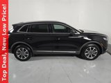 Certified 2023 Lincoln Nautilus AWD w/ Premium Package image 4