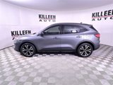 Used 2022 Ford Escape SE w/ SE Sport Appearance Package image 4