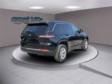 Used 2022 Jeep Grand Cherokee Limited image 3