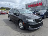 Used 2022 Chrysler Pacifica Touring-L image 2