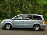 Used 2016 Chrysler Town & Country Touring w/ Driver Convenience Group image 6