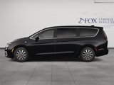 New 2025 Chrysler Pacifica Select image 3