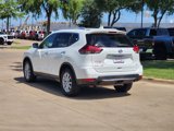 Used 2019 Nissan Rogue SV image 5