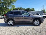Used 2016 Jeep Cherokee Limited image 2