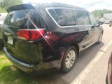 Used 2018 Chrysler Pacifica Touring-L w/ Advanced Safetytec Group image 5