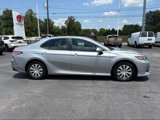 Used 2019 Toyota Camry LE image 2