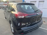 Used 2022 Nissan Kicks S image 3