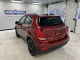 Used 2021 Chevrolet Trax LT w/ Premium Seat Package image 3