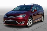 Used 2018 Chrysler Pacifica Touring-L image 2