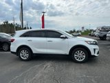 Used 2019 Kia Sorento AWD image 2