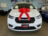 Used 2021 Chrysler Pacifica Touring-L image 4