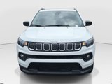 Used 2022 Jeep Compass Latitude image 2