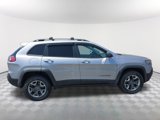 Used 2019 Jeep Cherokee Trailhawk image 2