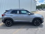 Used 2023 Chevrolet TrailBlazer LT image 2