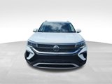 Certified 2022 Volkswagen Taos SE image 3