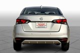 Used 2022 Nissan Versa SV image 4