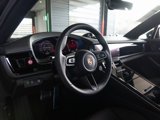 Used 2024 Porsche Panamera image 4
