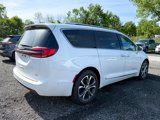 Used 2021 Chrysler Pacifica Pinnacle image 6
