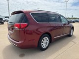Used 2019 Chrysler Pacifica Touring-L image 3