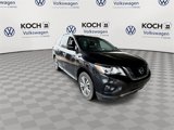 Used 2017 Nissan Pathfinder SV image 2