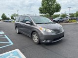 Used 2013 Toyota Sienna XLE image 3