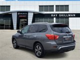 Used 2017 Nissan Pathfinder SL image 3