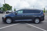 Used 2020 Chrysler Pacifica Touring-L image 4