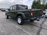 Used 2022 Jeep Gladiator Sport image 4